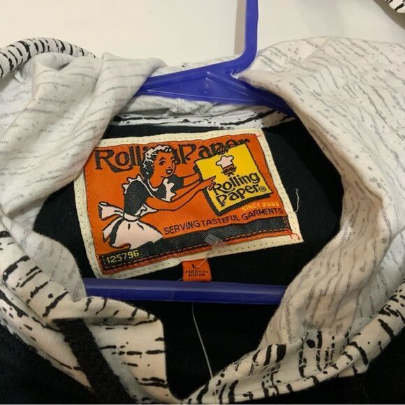 New Hoodie by The Rolling Paper Co. black and white - Picture 5 of 8